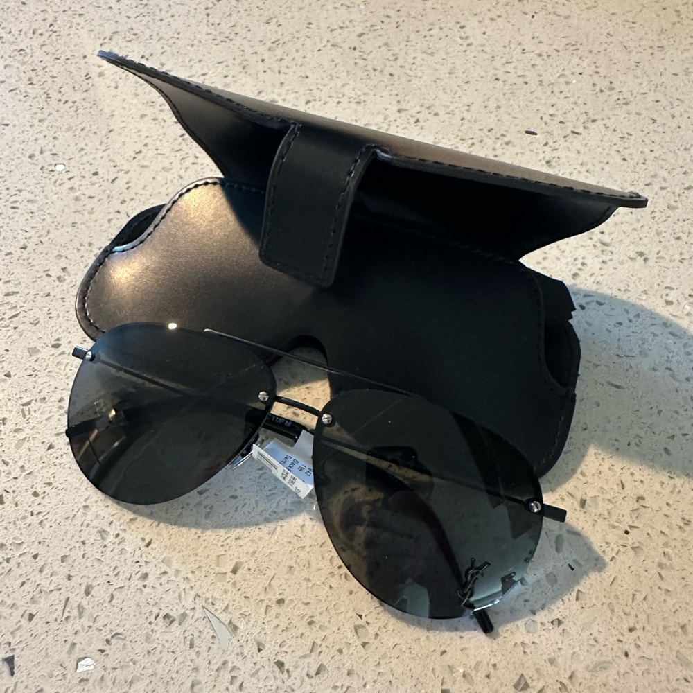 Yves Saint Laurent Black Sunglasses with Case authentic nwt